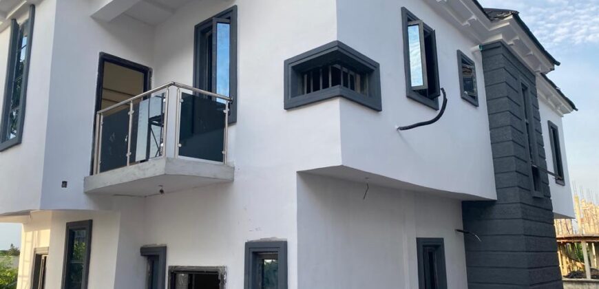 5 BEDROOM FULLY DETACHED DUPLEX